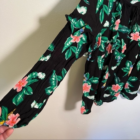 Old Navy Long Sleeve Sexy Swing Blouse Black Birds Tropical Print - Picture 5 of 12